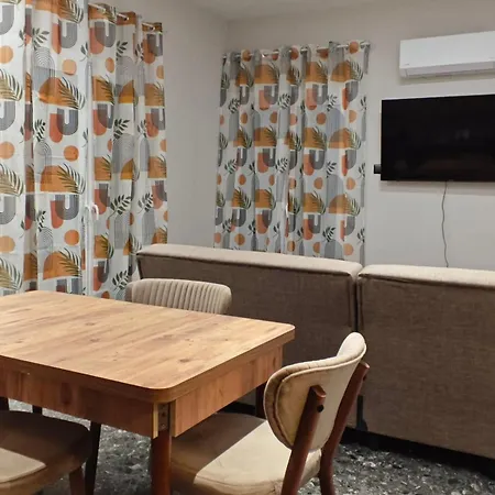 Parea Downtown - Spacious 2br דירה