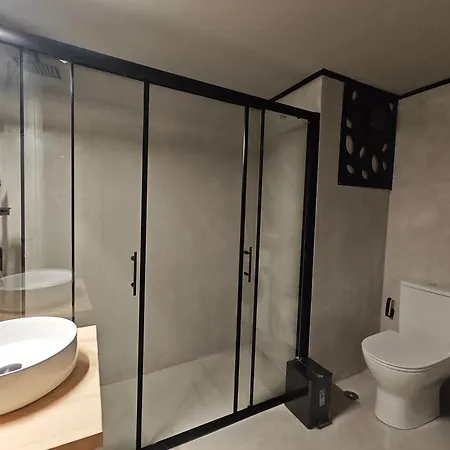 Apartamento Parea Downtown - Spacious 2br *